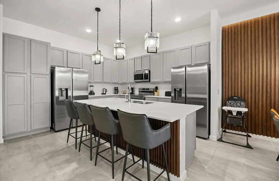 12 Bedrooms115 Bathroomsparadiso Grande 5890H-1